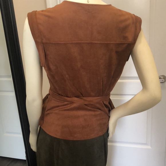 Banana Republic “Vegan” Suede Peplum Wrap Top - Picture 4 of 8